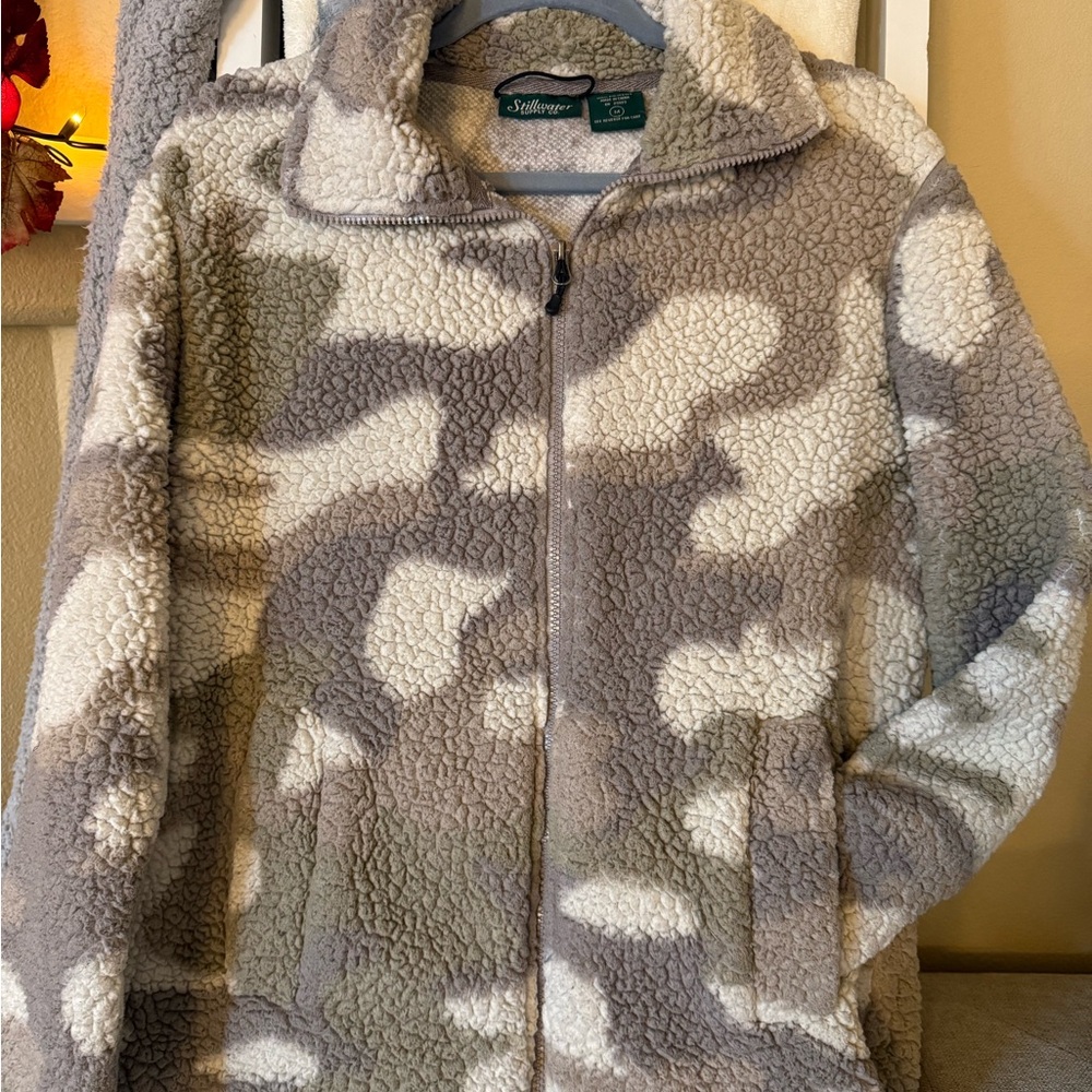 Cozy Camouflage Women’s Jacket